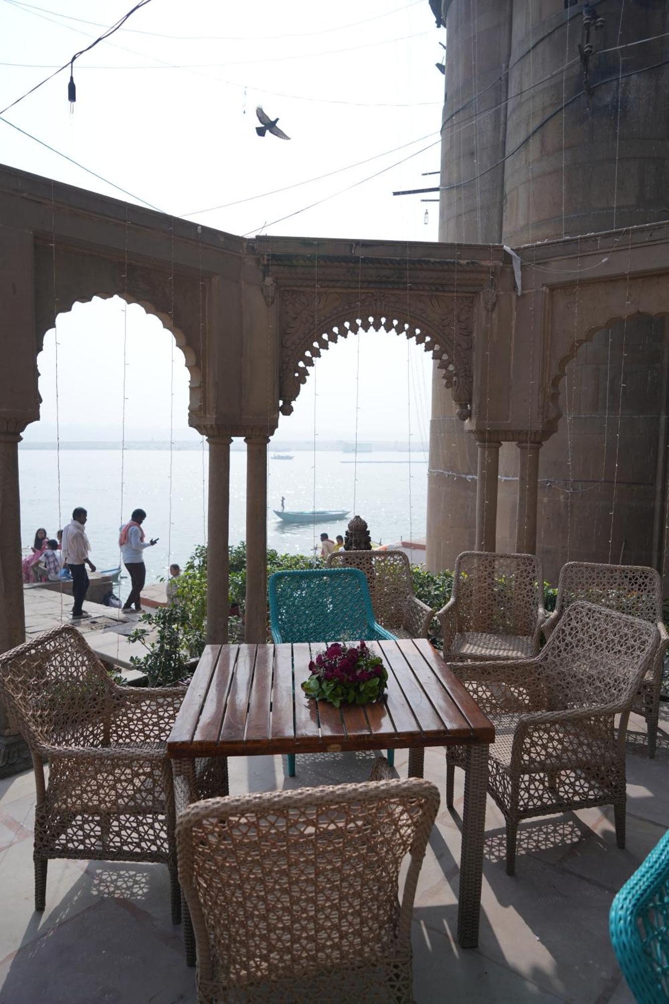 Guleria Kothi At Ganges Hotel Varanasi Exterior foto
