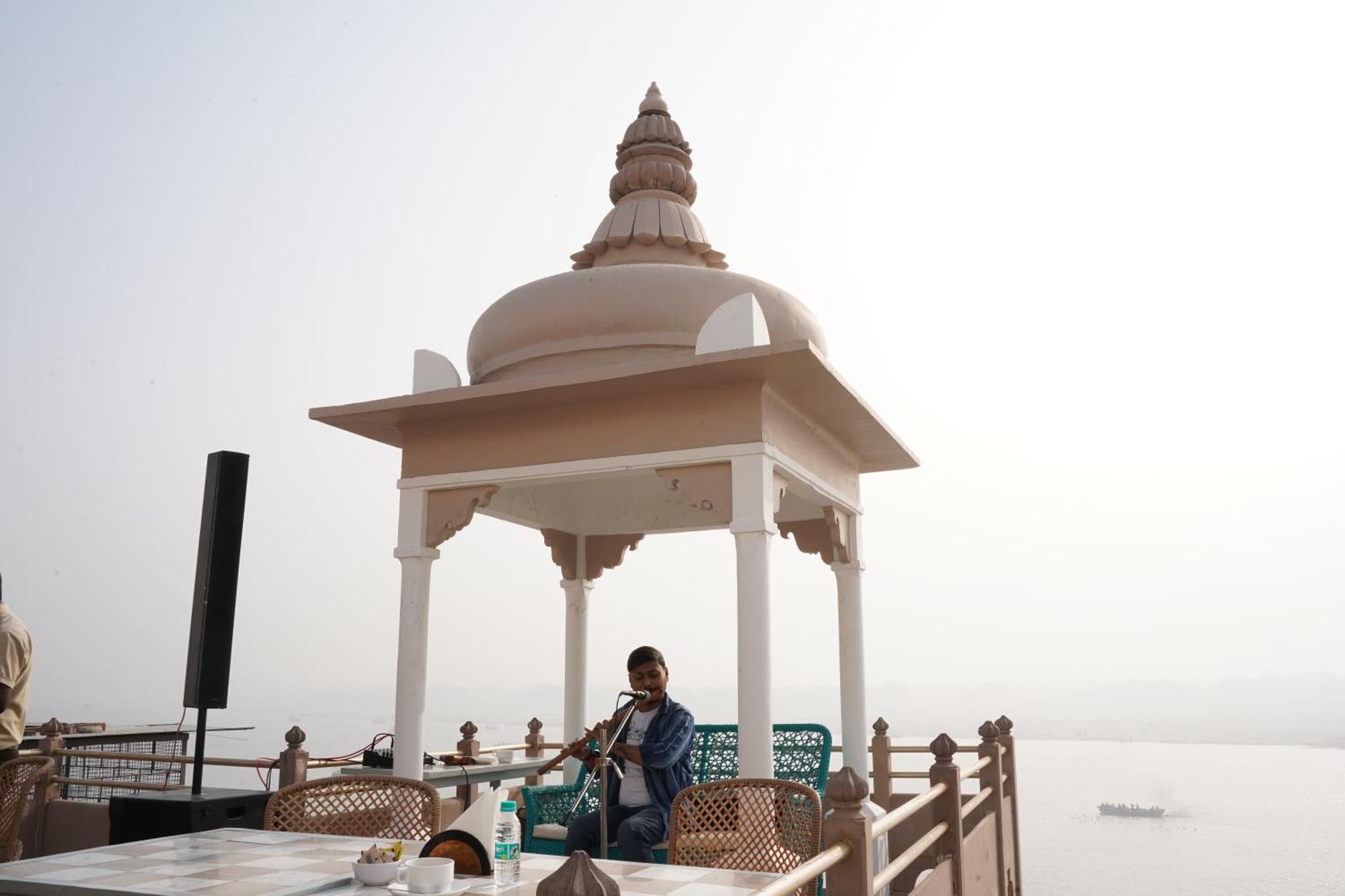 Guleria Kothi At Ganges Hotel Varanasi Exterior foto