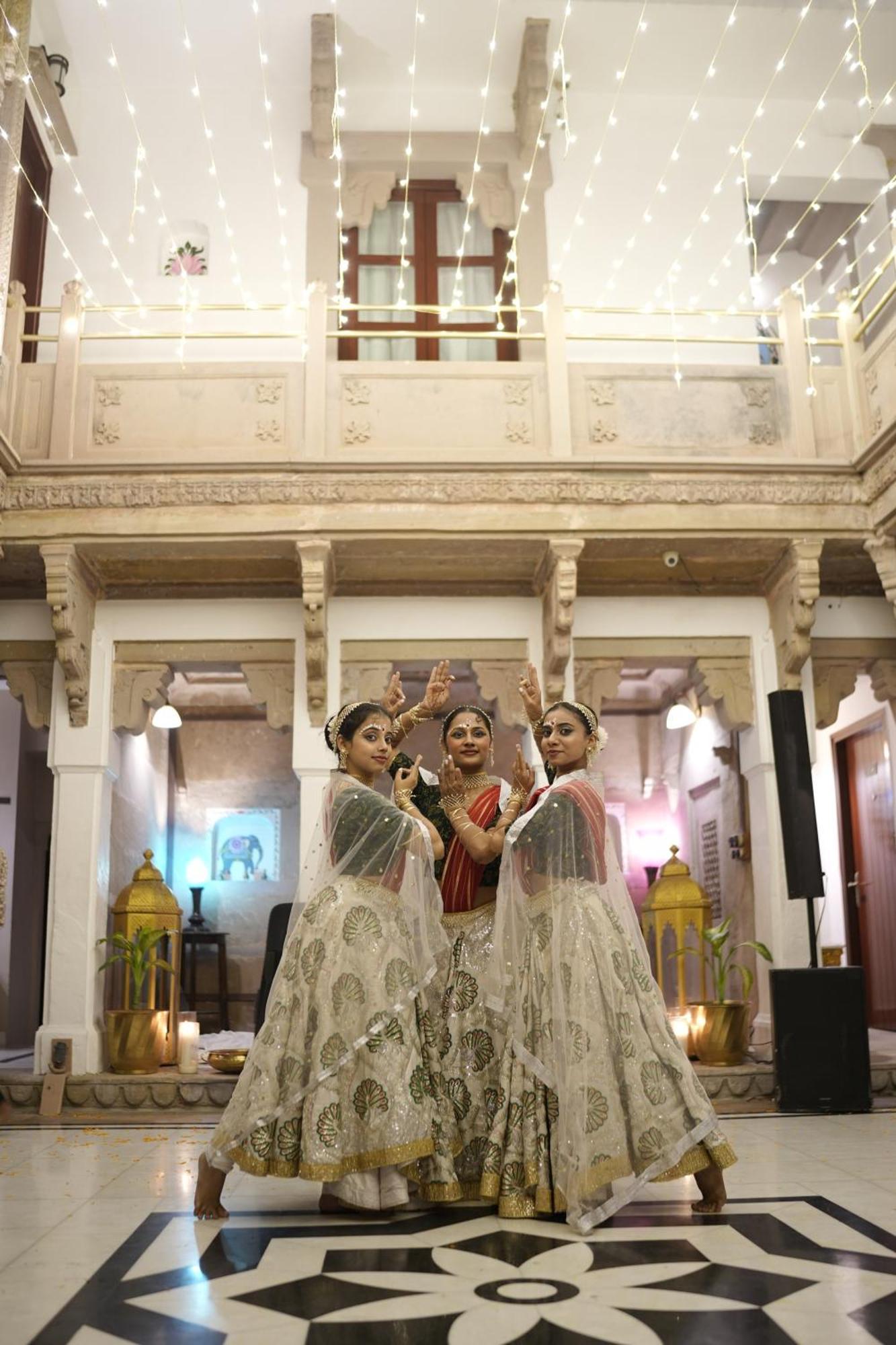 Guleria Kothi At Ganges Hotel Varanasi Exterior foto