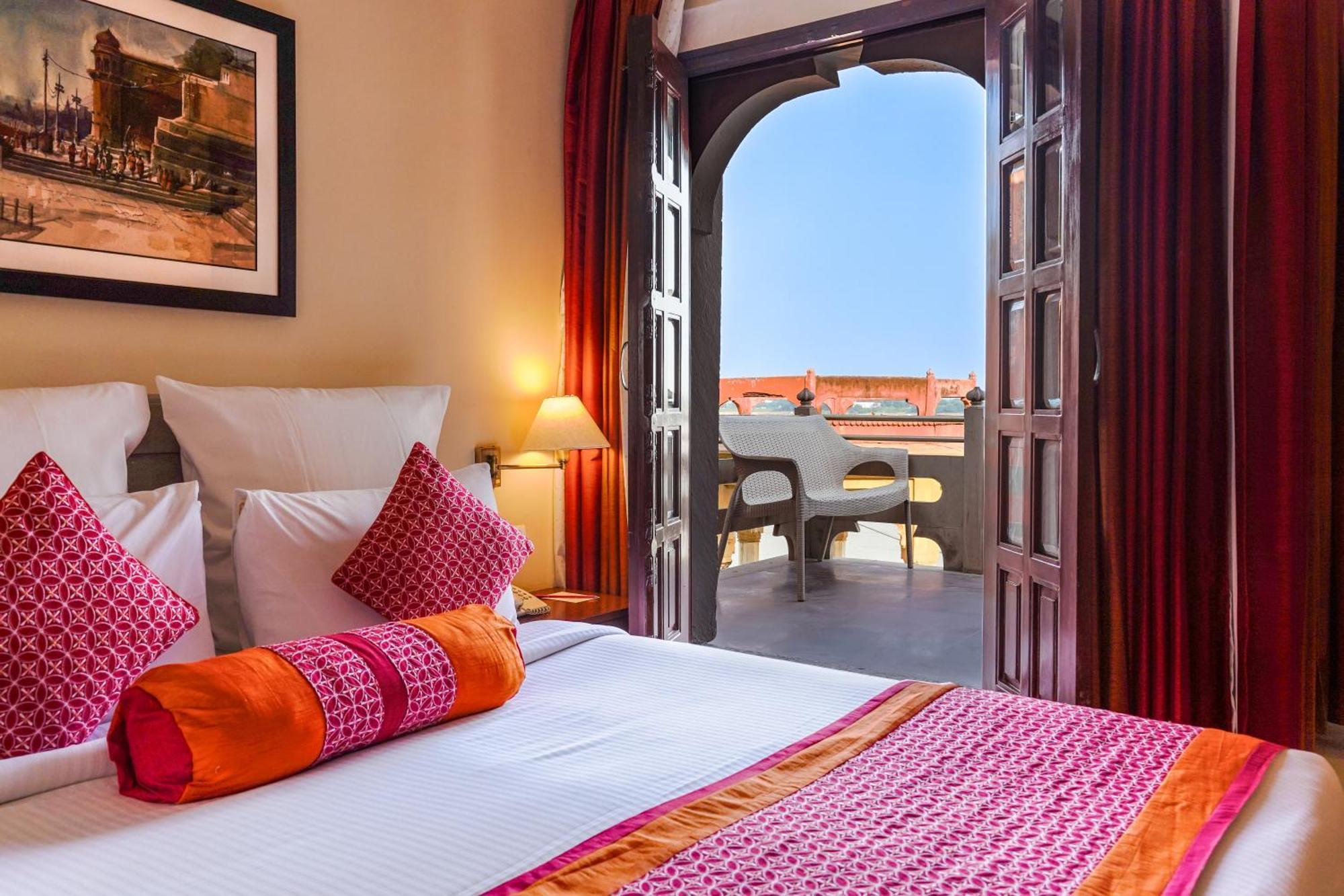 Guleria Kothi At Ganges Hotel Varanasi Exterior foto