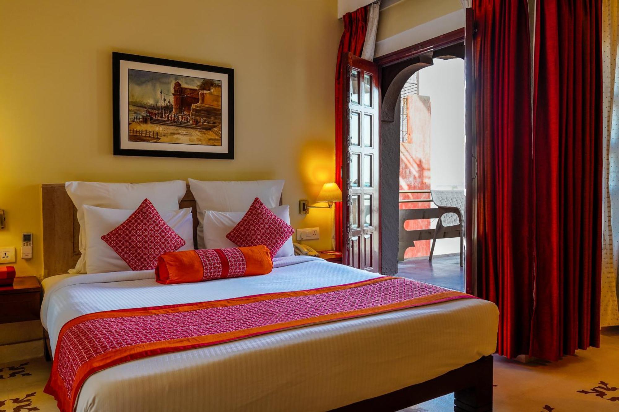 Guleria Kothi At Ganges Hotel Varanasi Exterior foto