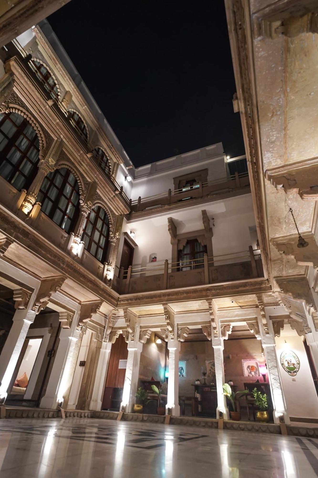 Guleria Kothi At Ganges Hotel Varanasi Exterior foto