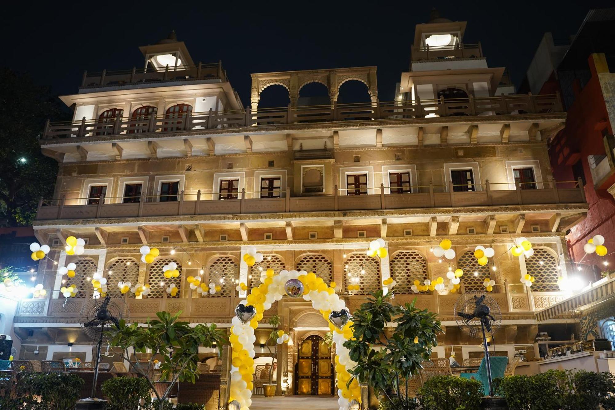 Guleria Kothi At Ganges Hotel Varanasi Exterior foto