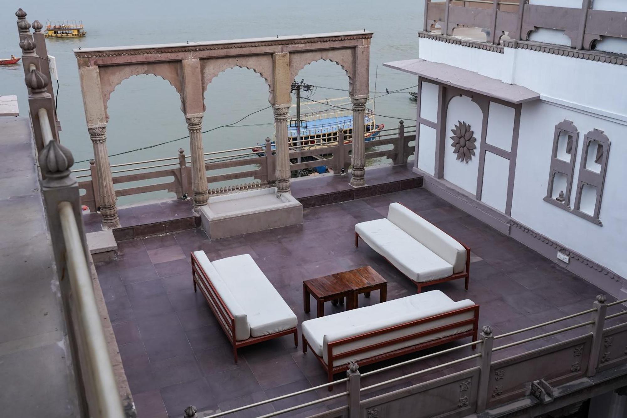 Guleria Kothi At Ganges Hotel Varanasi Exterior foto