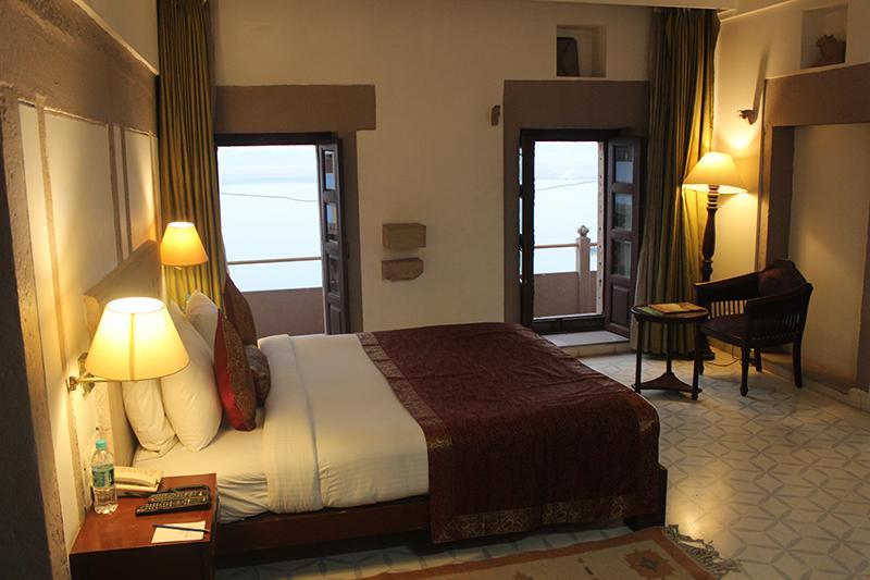 Guleria Kothi At Ganges Hotel Varanasi Exterior foto