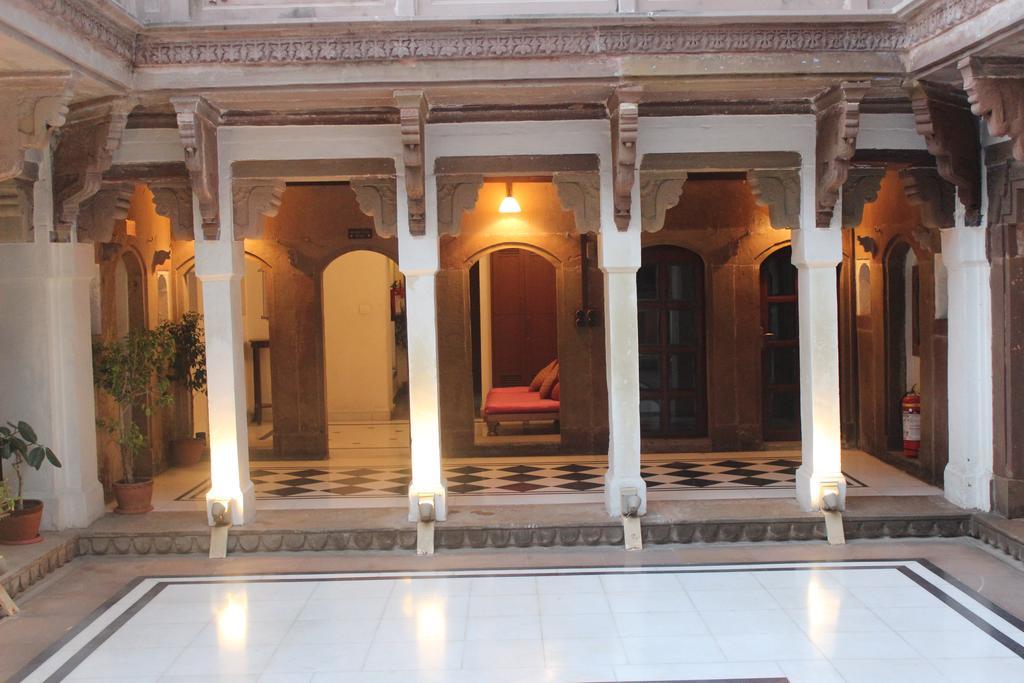 Guleria Kothi At Ganges Hotel Varanasi Exterior foto