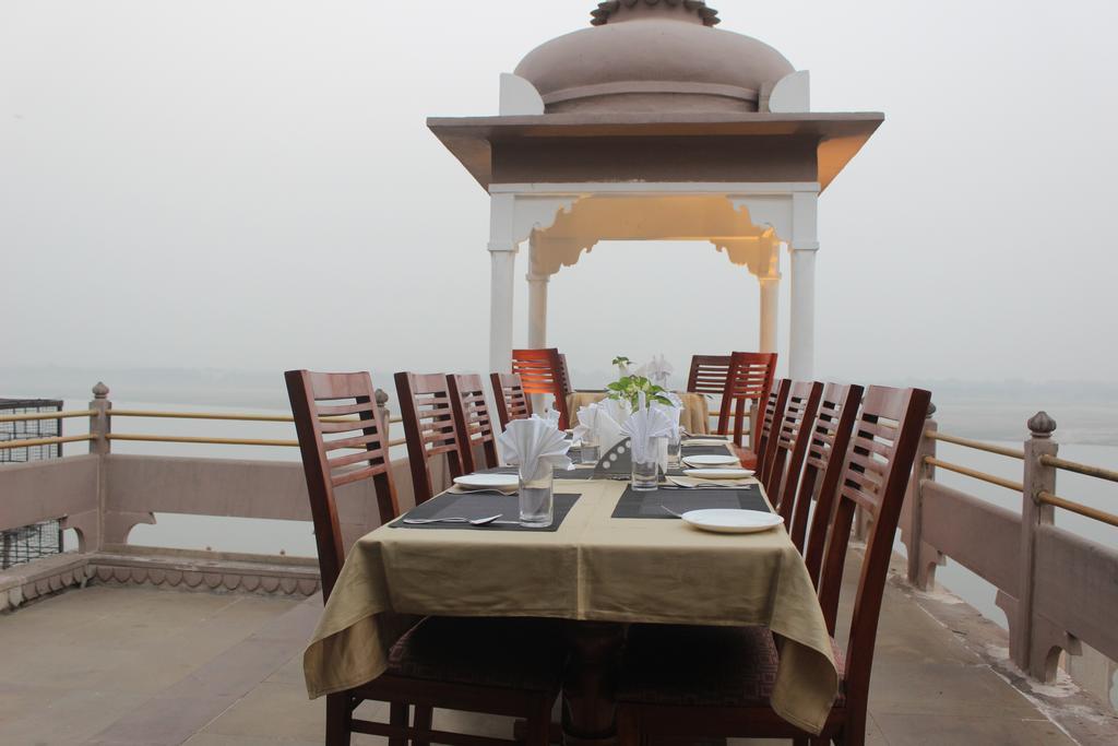 Guleria Kothi At Ganges Hotel Varanasi Exterior foto